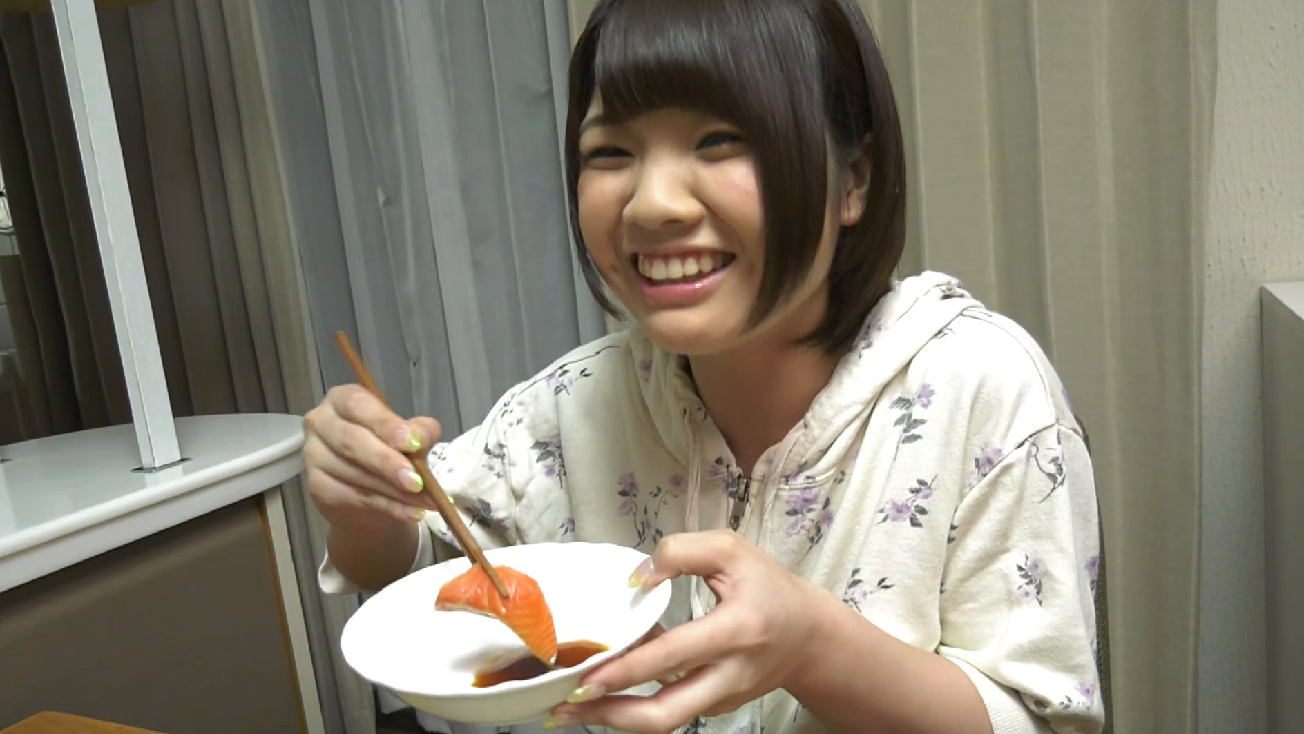男の欲望 Gカップ隠れ巨乳美少女と近親相姦247分 つばさちゃん 画像1