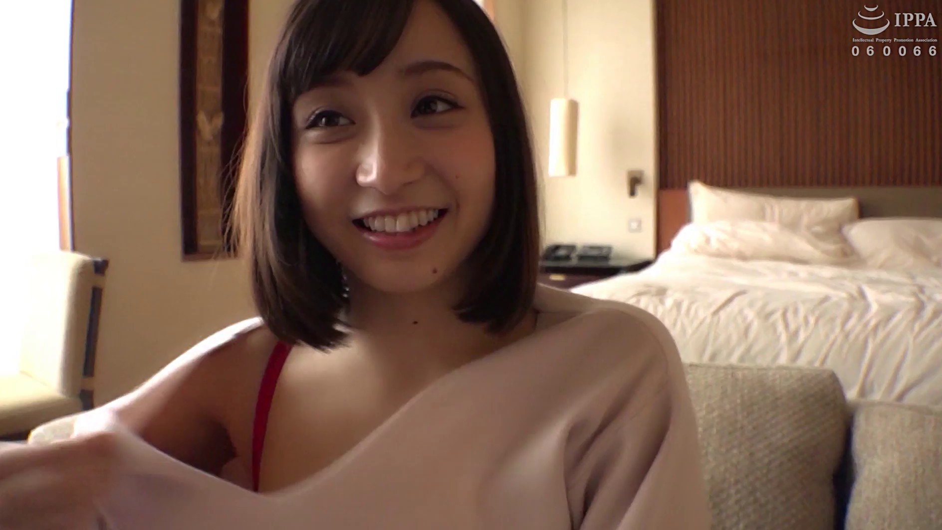 S-Cute with ayumi(22) キュートな笑顔の美少女とハメ撮りH 画像1