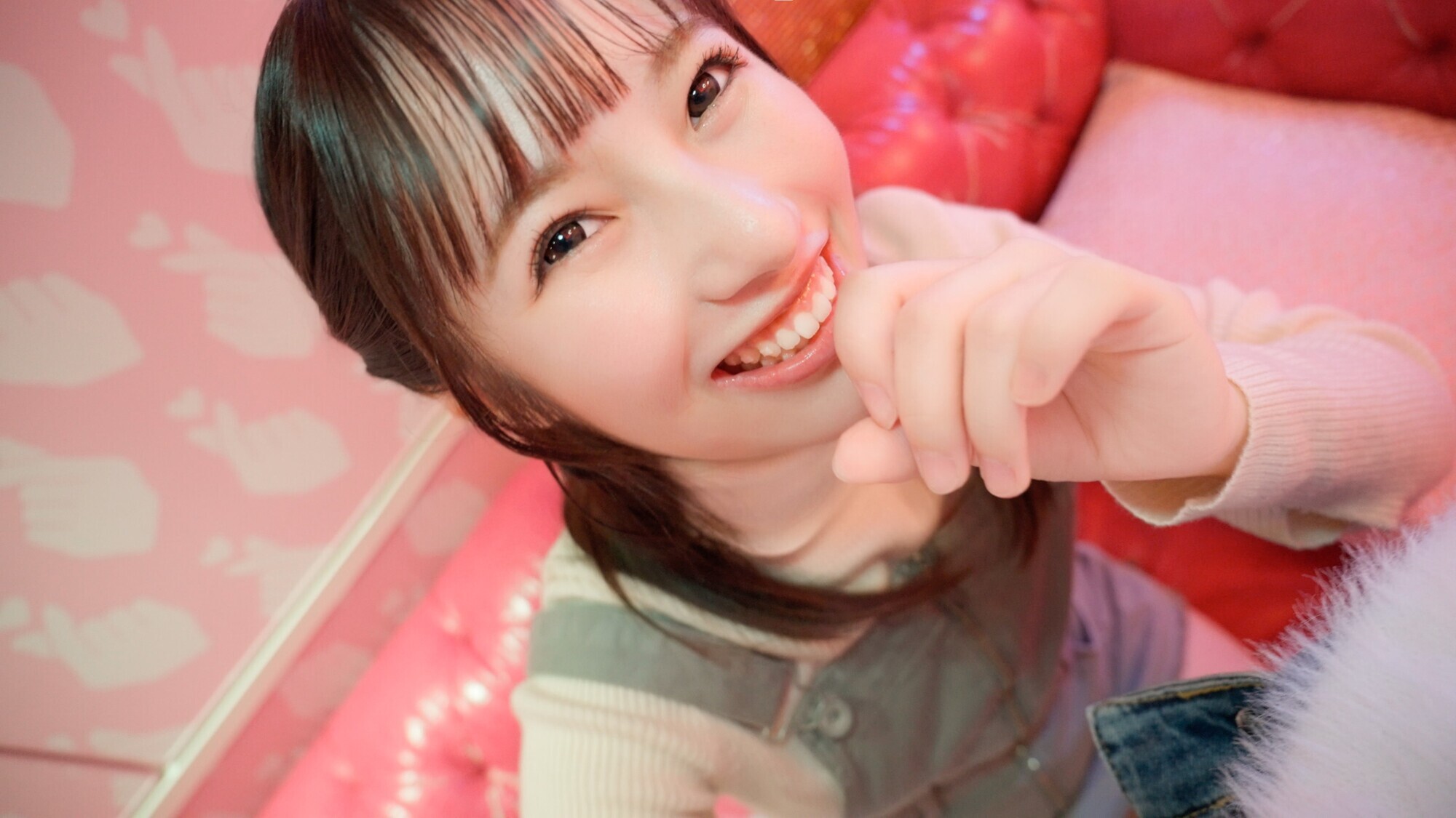 ベビードール姿で中出しハメ撮りSEX 2枚目