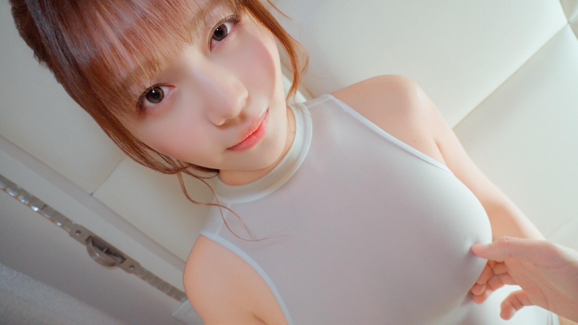 白のすけすけレオタードで中出しSEX 画像2