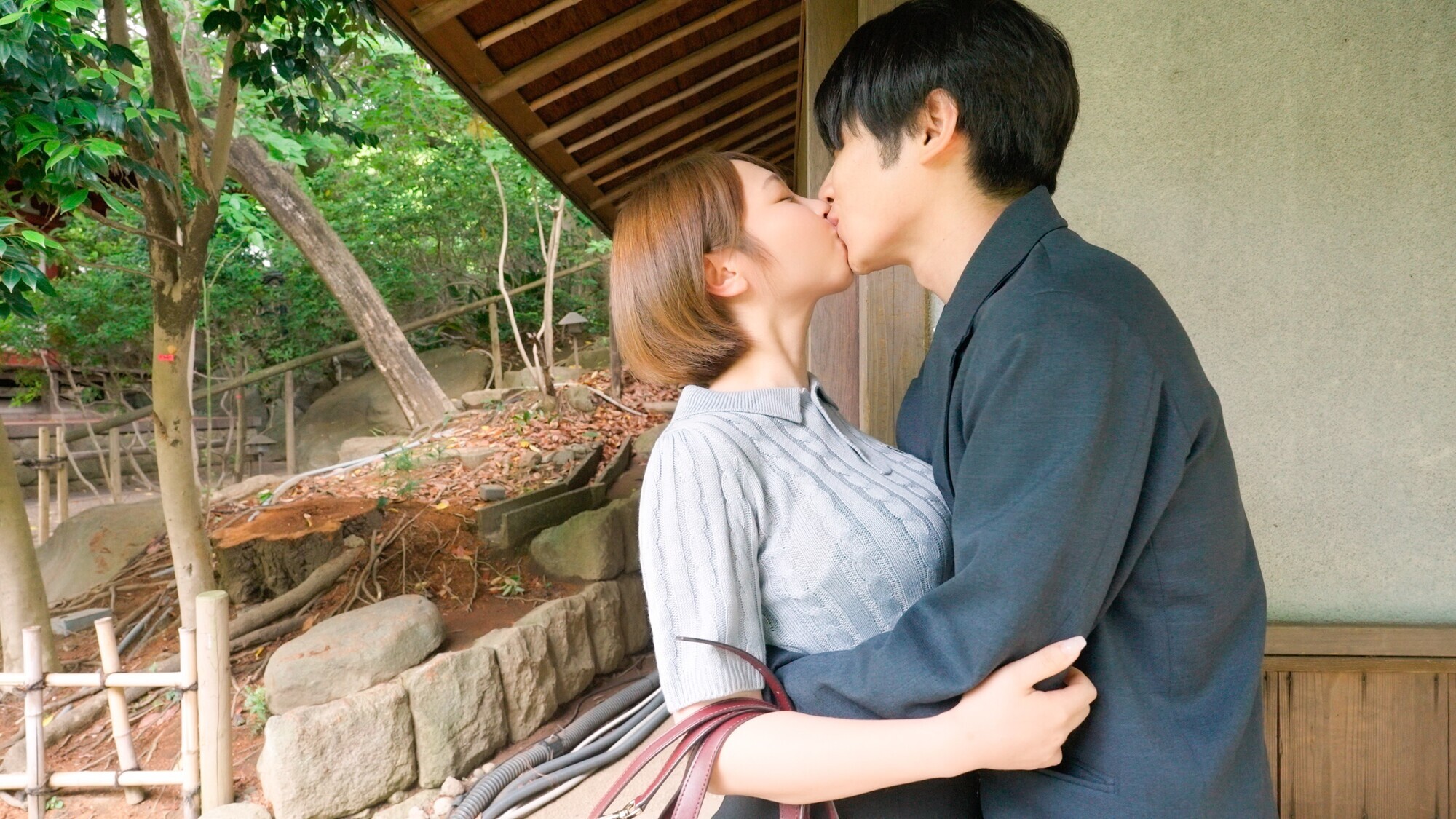 爆乳を堪能するお風呂エッチ 2枚目