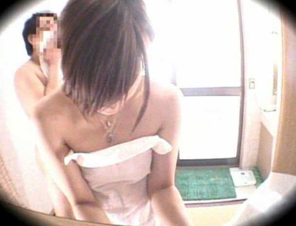 群馬四万温泉で見つけたお嬢さん タオル一枚 男湯入ってみませんか? 画像8