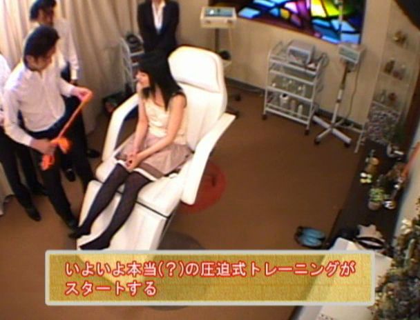 渋谷で見つけたお嬢さん ふつうの女の子が服を着たまま縄で縛られて、変態プレイ初体験 画像4
