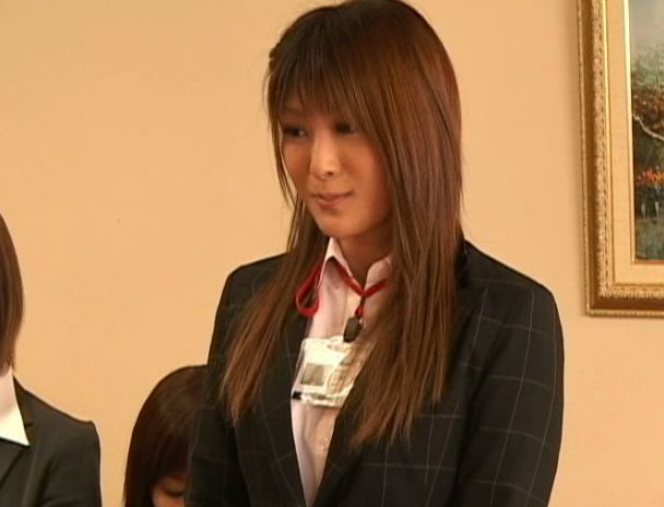 SOD女子社員 第11回 強制大股開きで大事なアソコが見られっぱなしの生公開羞恥王様ゲーム 画像3