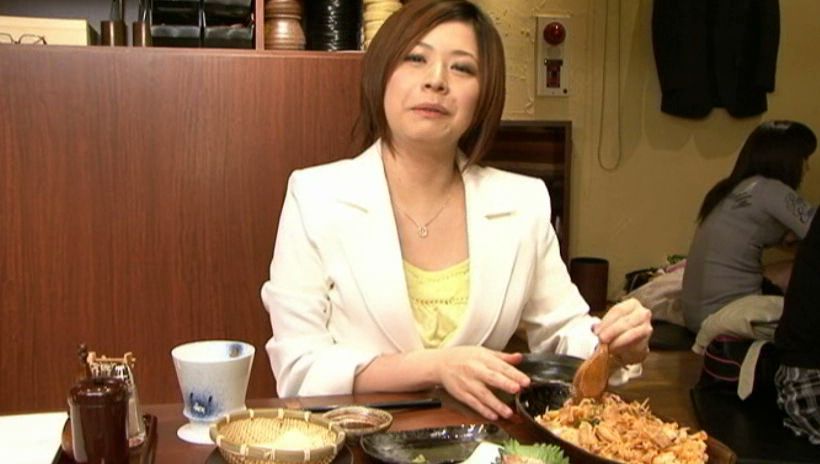 ホロ酔いお姉さんと晩酌が出来る!SEXが出来る!!ビデオ 画像1