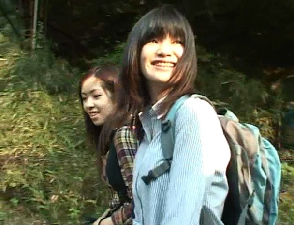 丹沢湖温泉・伊豆長岡温泉で見つけたお嬢さん 裸より恥ずかしい水着で混浴入ってみませんか? 画像1