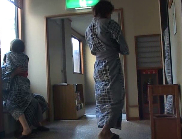 絶対に感じてはイケない温泉旅館 声ダメ24時間耐久アクメ 画像2
