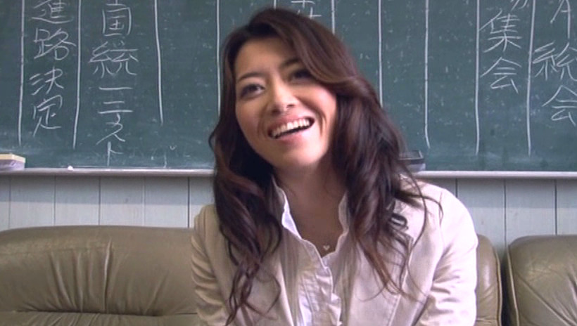 【エロ動画】卒業生で一番の有名人AV女優北条麻妃が母校の教壇に立つ イメージ17
