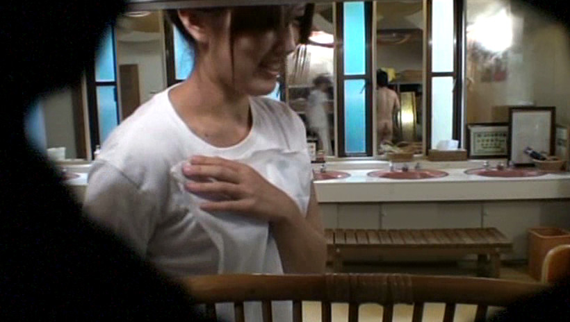 石和温泉で見つけたお嬢さん タオル一枚 男湯入ってみませんか? 画像14