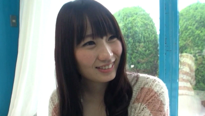 マジックミラー号の中で街行くお嬢さん!!どんなに感じても「ずっとカメラ目線」で見つめて 画像2