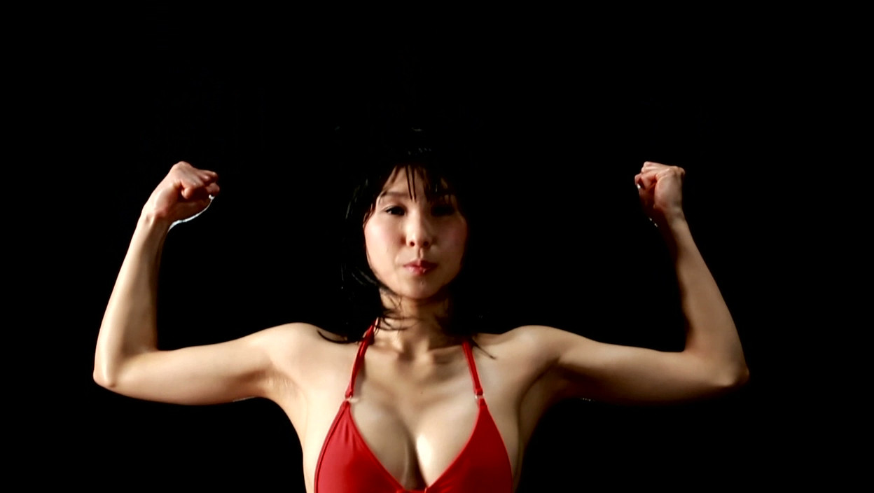桐嶋あおいの美しい筋肉とエロい肢体 画像3