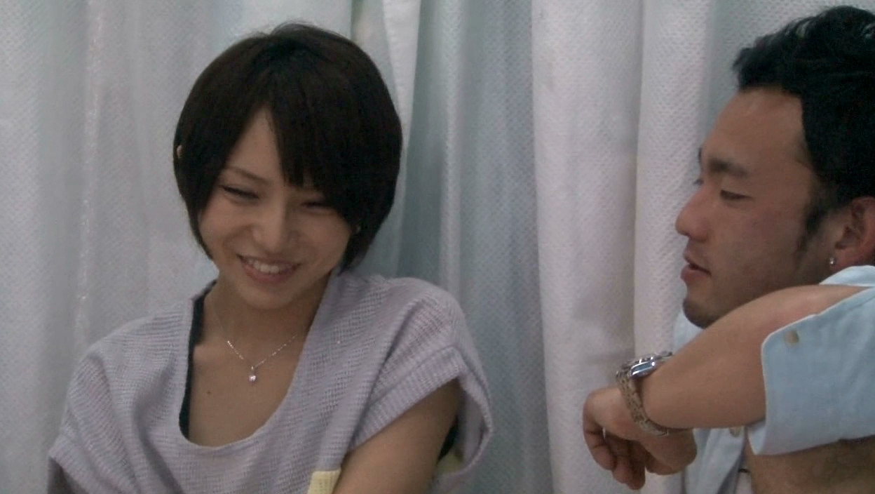 学生時代に大好きだった同級生とMM(マジックミラー)号で2人っきりになったら念願のセックスまで出来るのか!? 画像6