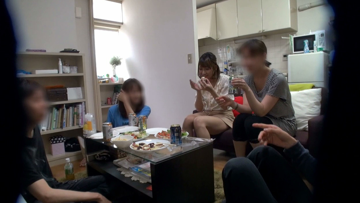 学生時代に大好きだった同級生とMM(マジックミラー)号で2人っきりになったら念願のセックスまで出来るのか!? 画像17
