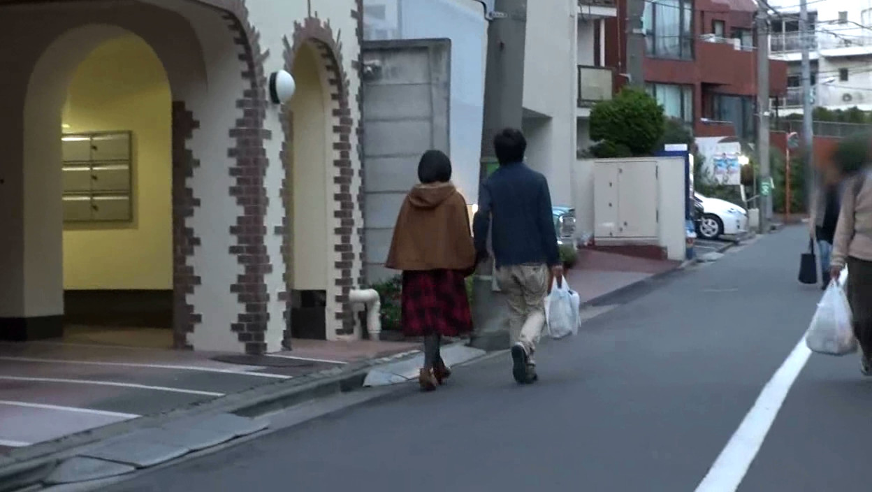 30cmの赤い糸に繋がれたまま見知らぬ男女が一晩過ごしたら・・・火が付いて初対面SEXに落ちるのか? シーズン2 画像4