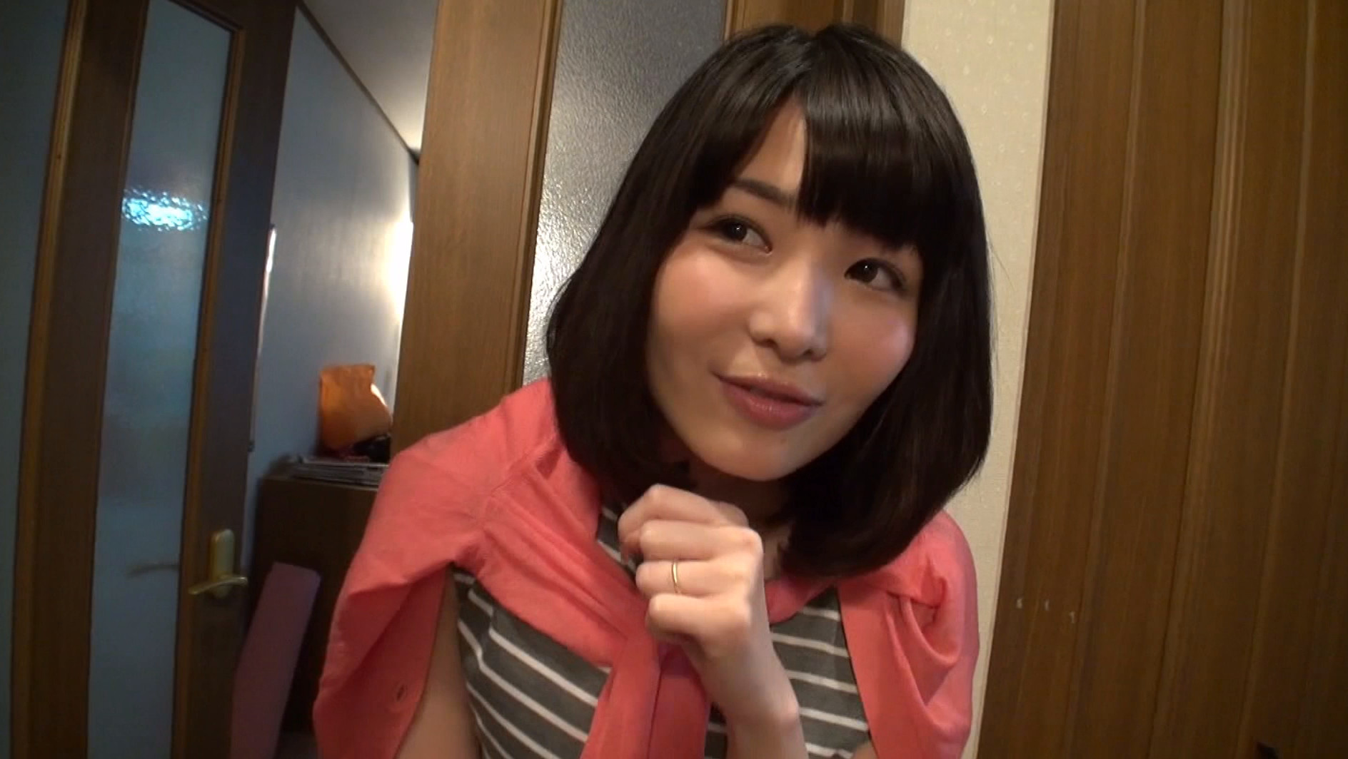 子供と旦那が帰宅するまで1時間「赤ちゃんできてもいい・・・もっともっと奥で下さい」自宅で足を絡めて何度も求める「中出し6発」でやっとママは満足8 画像1