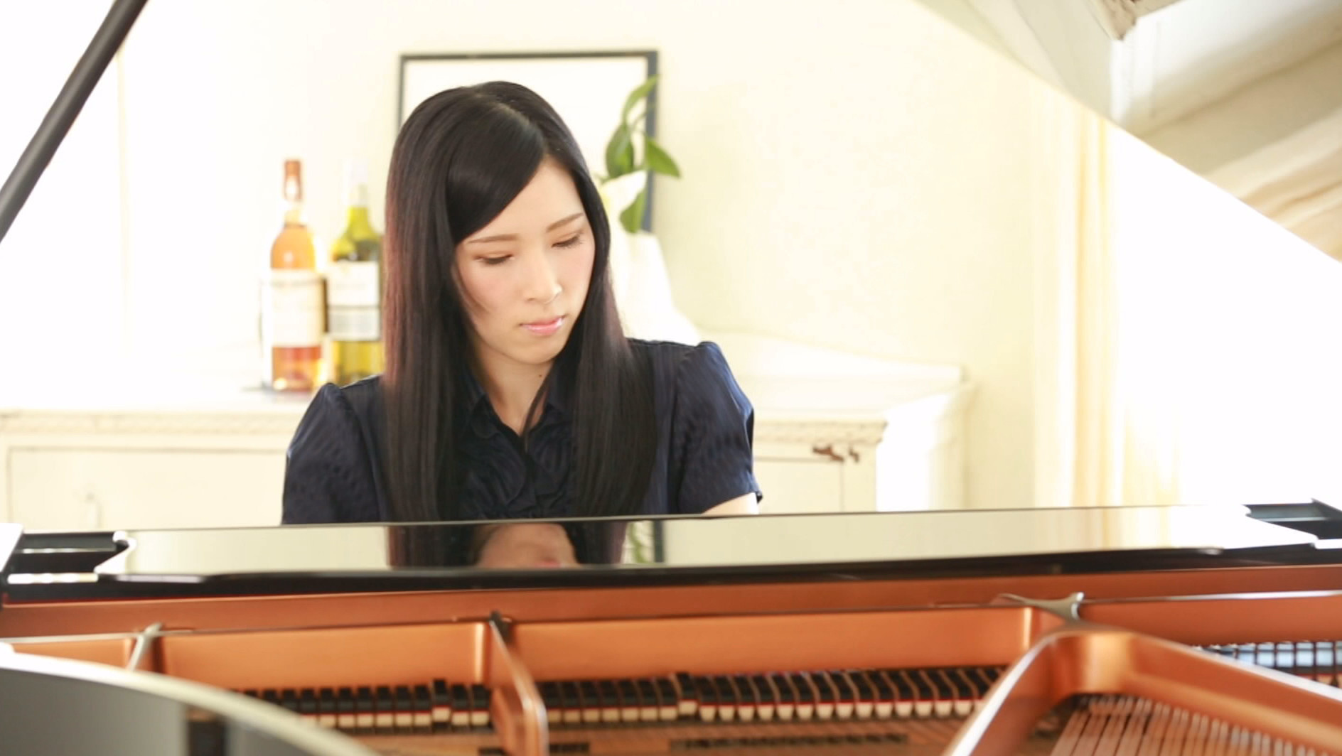 本職、音楽教師 二宮和香 AV Debut 画像1