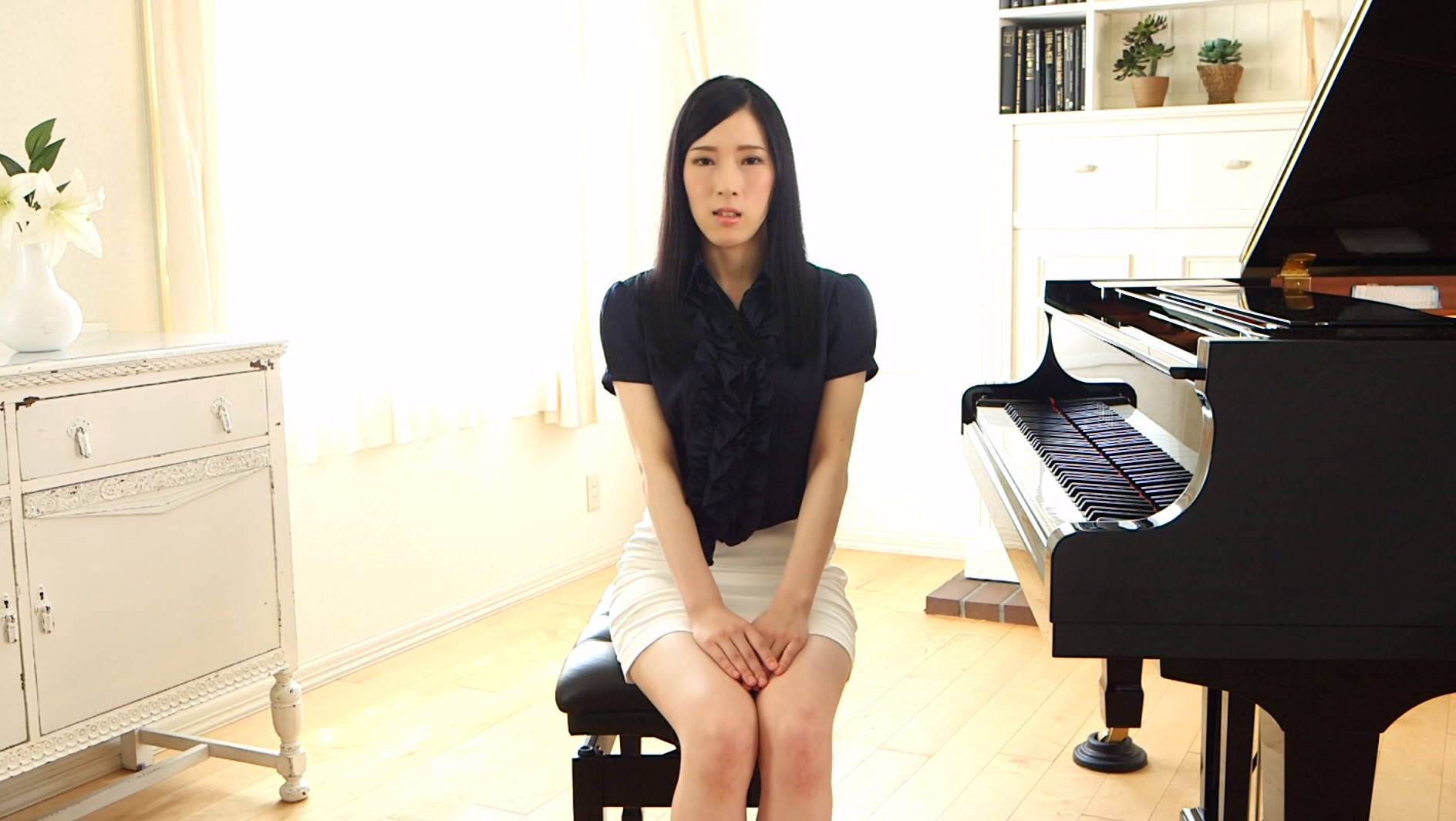 本職、音楽教師 二宮和香 AV Debut 画像3
