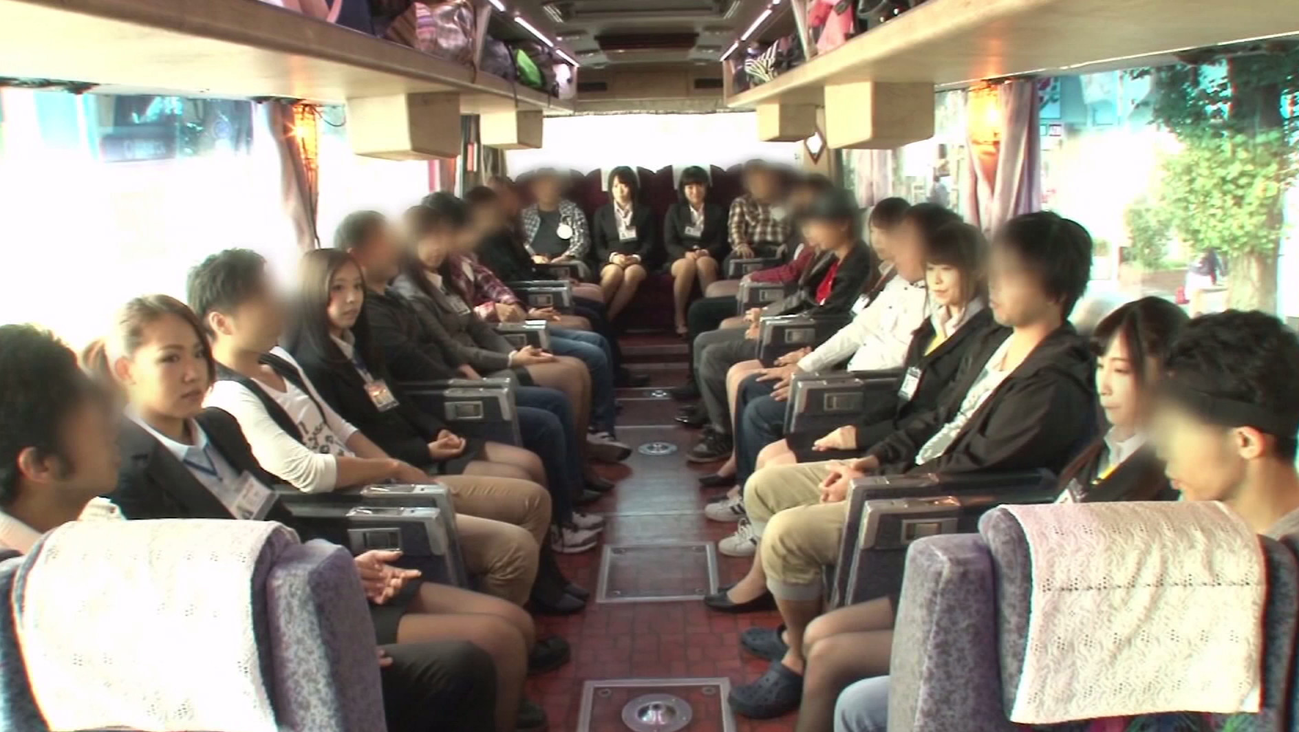 SOD女子社員 2015年 天晴れ!超忘年会 今年1年の感謝を込めて人気企画テンコ盛り マジックミラー号!野球拳!ハレンチゲーム!またがり接待!王様ゲーム!混浴乱交! SOD女子社員12名と亀頭乾く暇無し8時間スペシャァァァル 画像1
