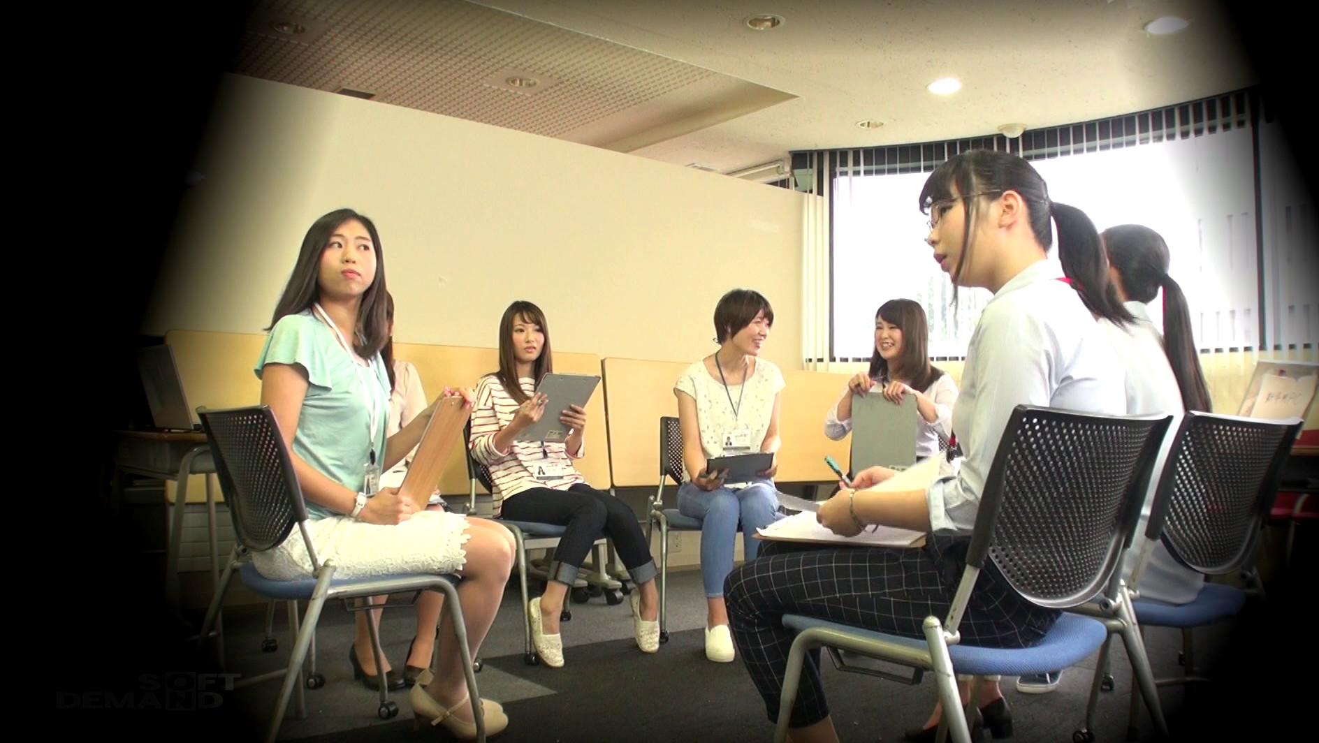 SOD女子社員 入社1年目ド新人社員8名がくっぱぁしながらバカ真面目リハーサル!新お座敷ゲーム開発秘話 画像1