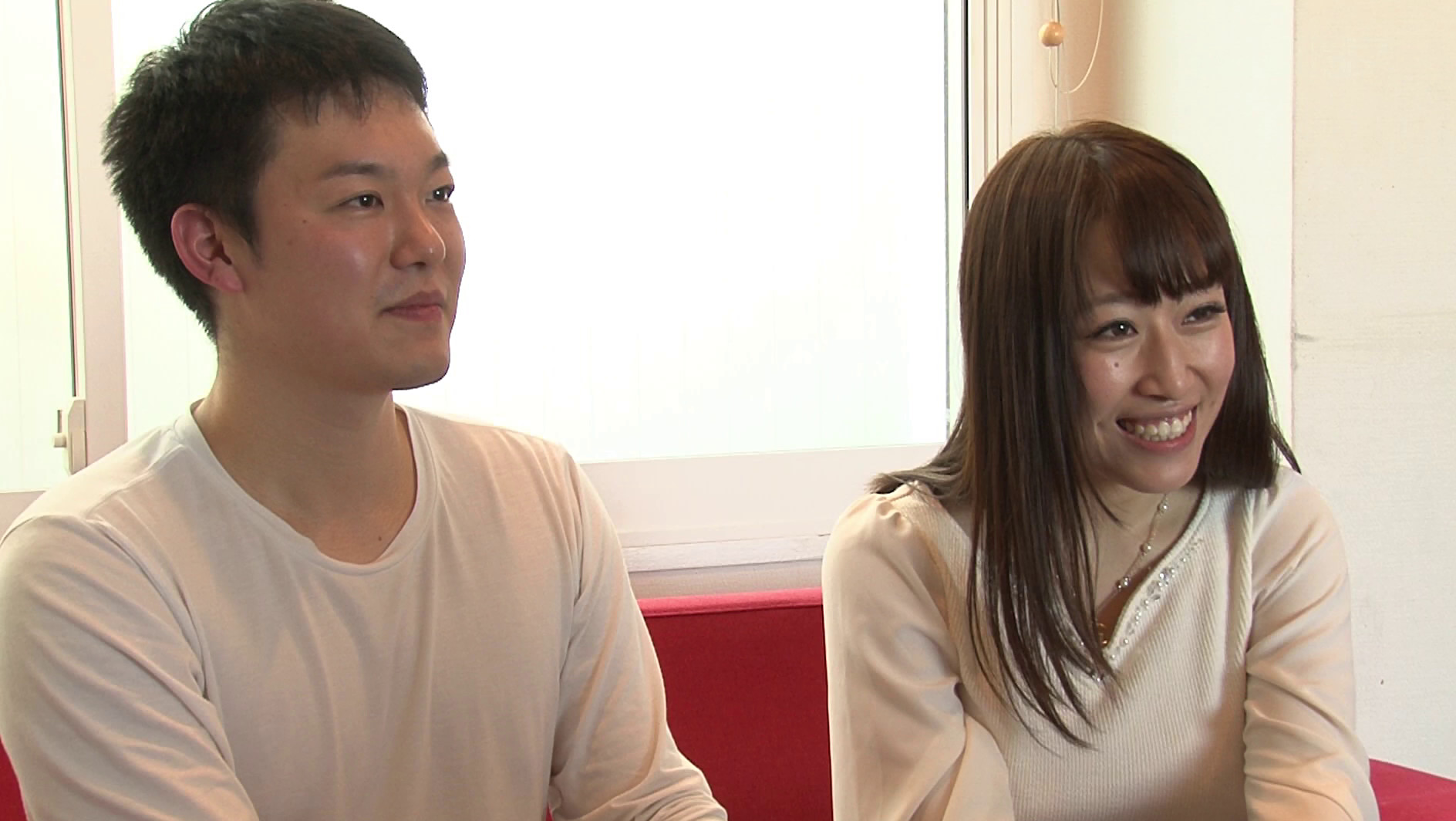 モニタリング 初対面の男女がキス恋検証!!キスをするだけで人は恋に落ちるのか?初対面の男女が出会ってすぐに濃厚キス!キスする事以外禁止され、話すことも出来ない男女が、何度もキスを重ねるだけで、互いに意識し、どうなってしまうのか? 画像13