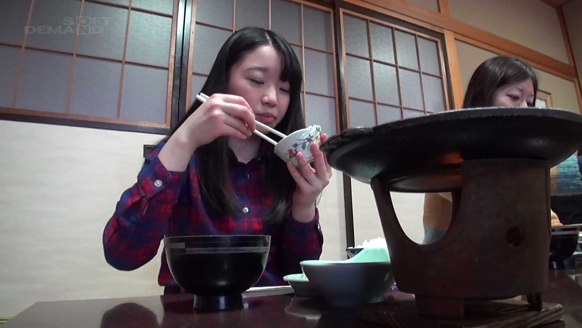 「そんなつもりじゃなかったのに・・・心もカラダもアノ人を受け入れた私を許してください」断りきれずに始まった二人の秘密 彼氏がいるのにバイト先の先輩と・・・雪のように白い肌の女子短大生がセックスに溺れたスキー場バイト10日間~ 素人美少女投稿 ゆうな 画像2