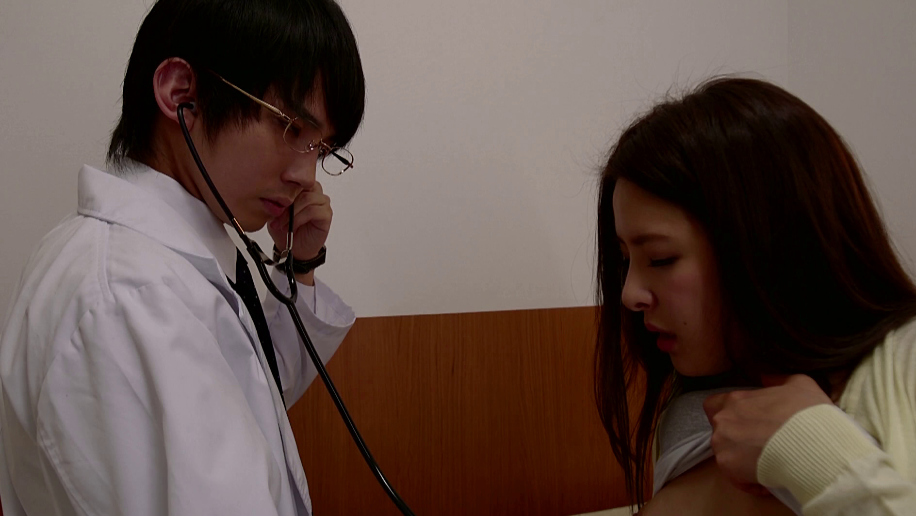 エッチな診察でカラダが火照ってしまい・・・~本当にあった濡れる話~ 画像12