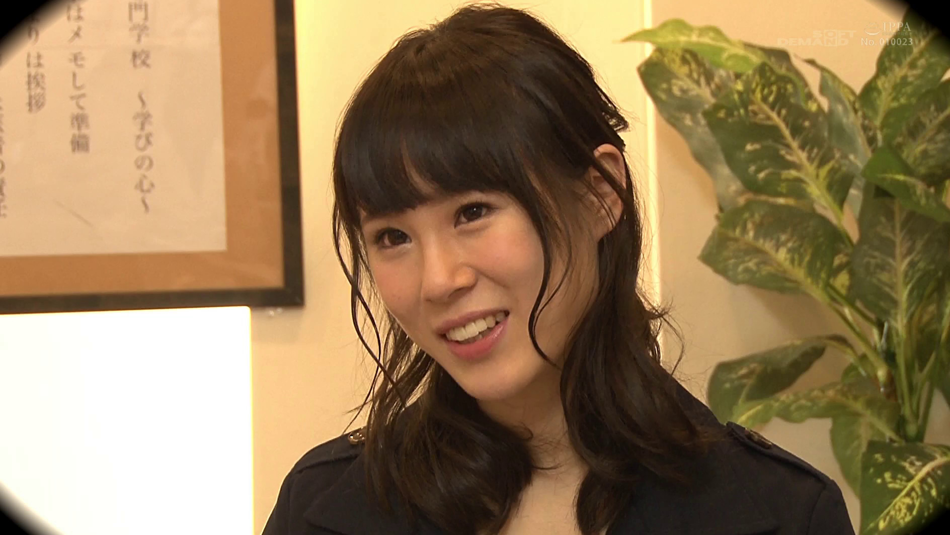 エッチな高額アルバイト募集にやってきた素人娘 ~医療専門学校の授業の教材モデル編~ 受講生の目の前で足を拘束され強制M字開脚に!パックリ開いたま○この隅々まで観察され身体中を触られるとSEXまで受け入れてしまうのか!? 画像21
