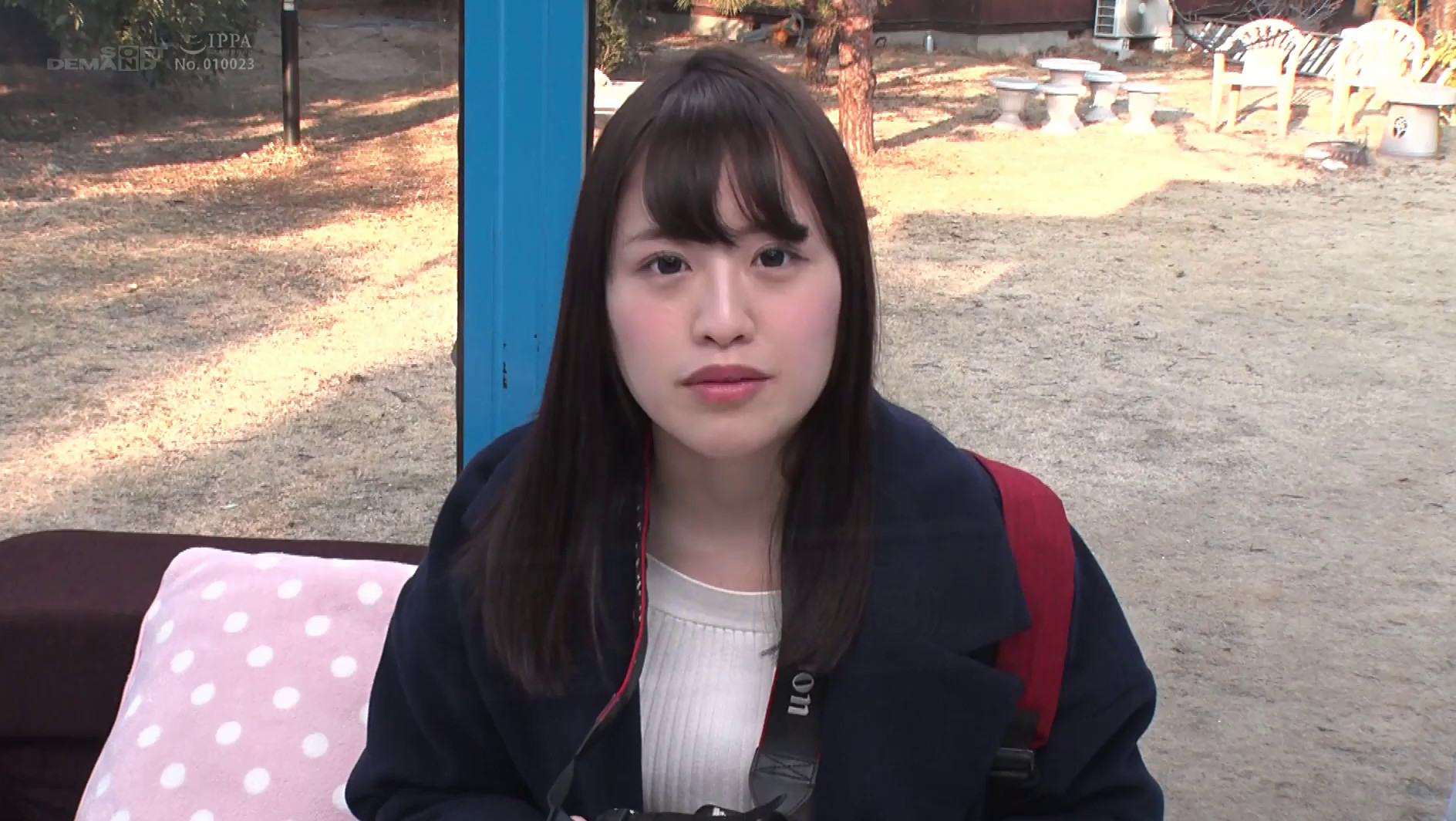マジックミラー号で口説けなく下車したガードが固い素人娘が超強力媚薬で身体をくねらせ豹変イキ しまいにはキスだけで失禁アクメ! 画像17