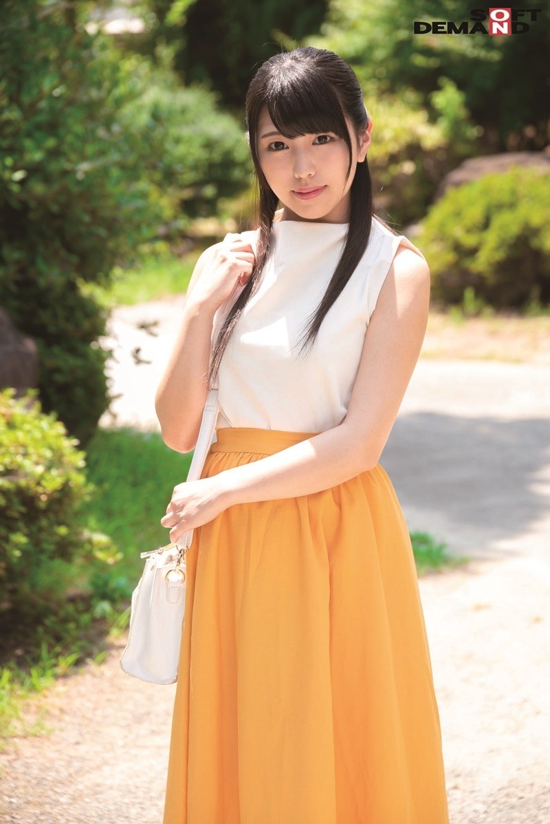 温泉街で見つけた初対面の男女が「裸よりも恥ずかしい水着で混浴体験!!」きわどい相互マッサージをやらされ気分が高まる即席ペアは理性を保てるのか?! 画像1
