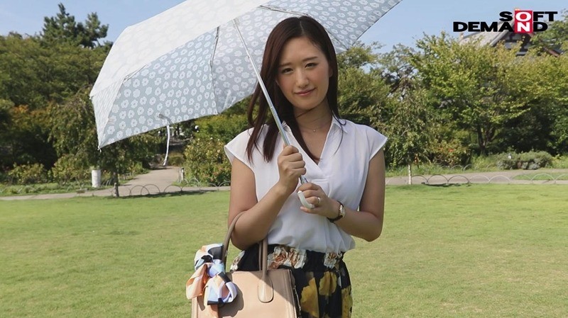 あの雨上がりの駅前で僕らは一生忘れられない人妻と出会ったんだ。 吉田楓 30歳 最終章 「この温もりこの感触・・・」やみつきになるナマ中出しの快楽に溺れ他人精子を何度も子宮に注ぎ込む2児のママ 画像2