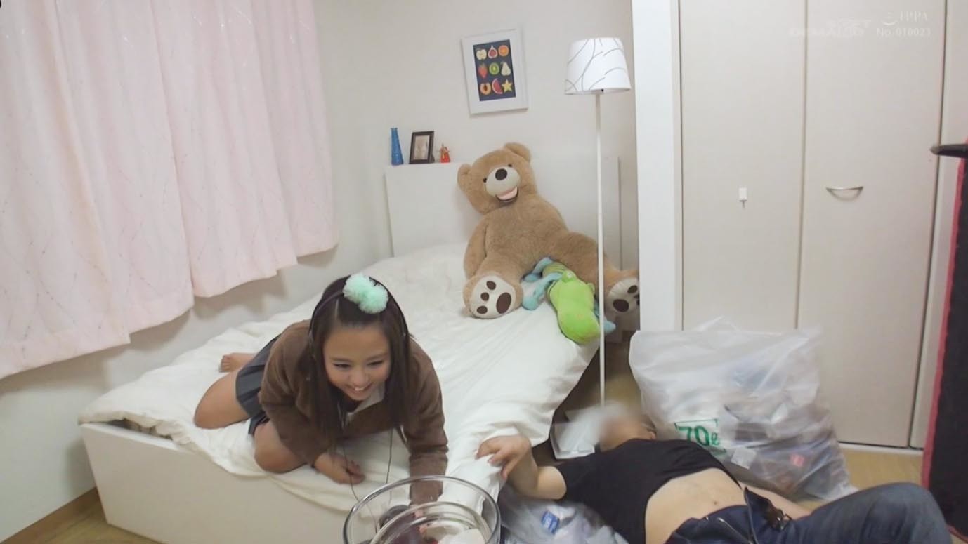 ノットリチャット 「画面に映るあの子は、おっさんにのっとられていた。」