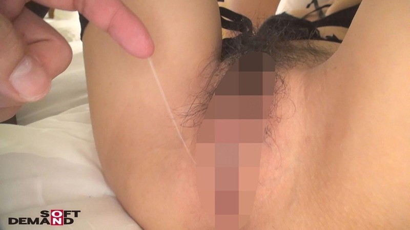 寝取らせ願望のある旦那に従い出演させられた本物シロウト人妻 case1 塾講師・相楽ゆり子 35歳 AVデビュー 東京都府中市在住 主人のためにネトラレます 画像10