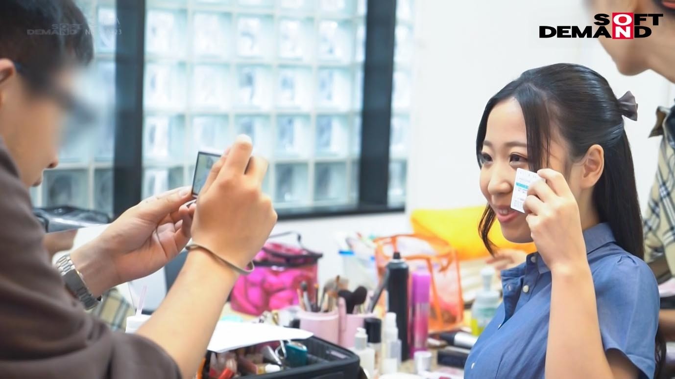 こう見えて、魂は男だよ。女優に憑依しちゃった新人AD君の一日 画像2