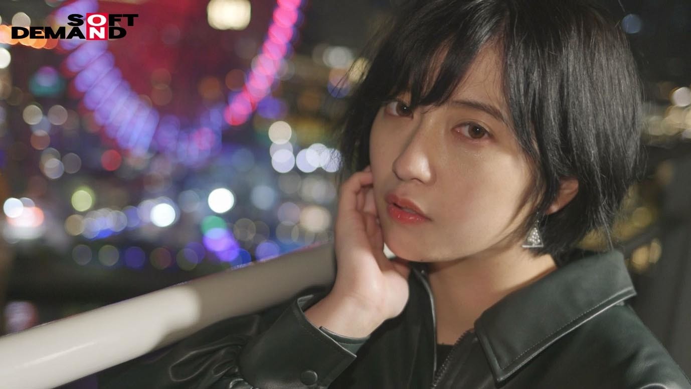 人となじめない、自分を出せない、ミステリアスな孤高のセンター 元アイドル AV debut 吉手るい 画像12