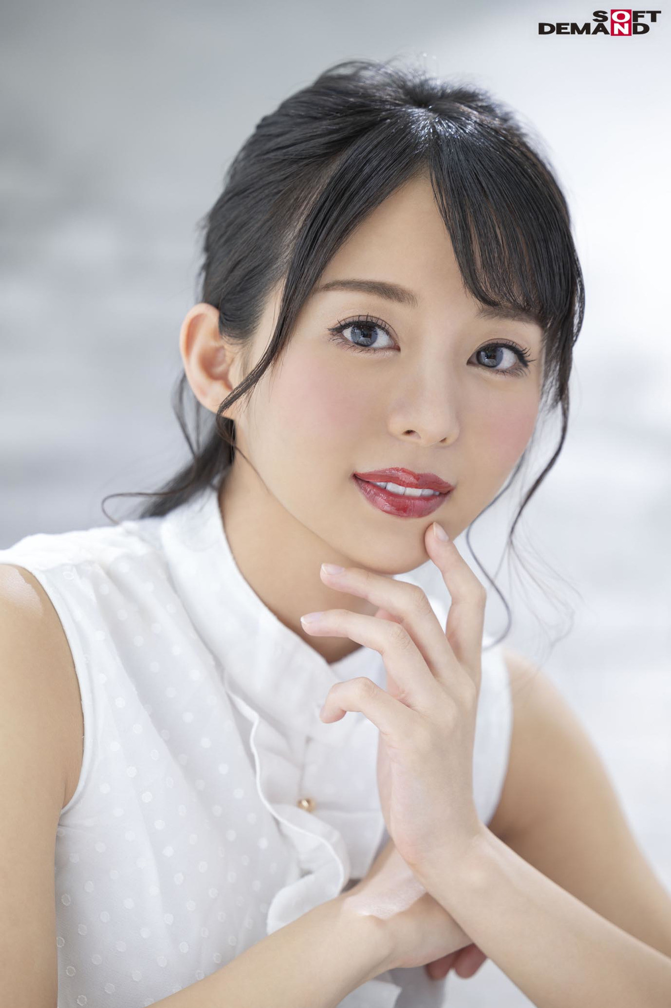 綺麗で美しい女は、結局キスがエロい。女だって、ねっとり舌を絡み合わせて、情熱的なSEXをしていたい・・・ 岡田ひなの 画像16