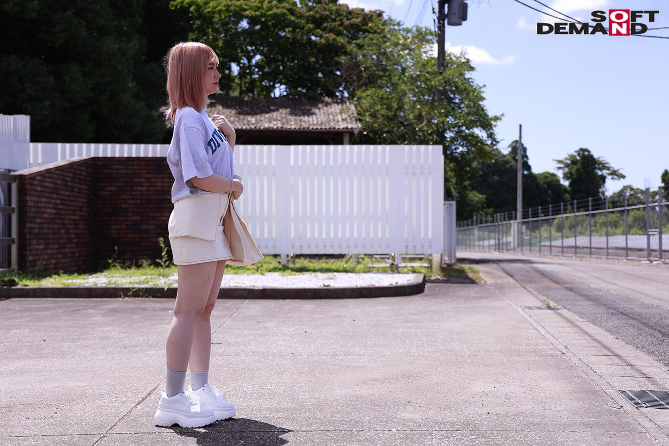 ドM美大生ケモケモ蓮(19)が、自ら企画を持ち込んで、青姦&中出しビデオを撮ってもらうッ! 東京 小平 ■■美術大学 映像学科2年生 ケモケモ蓮(19歳) 学校帰りに精子イン! 画像2