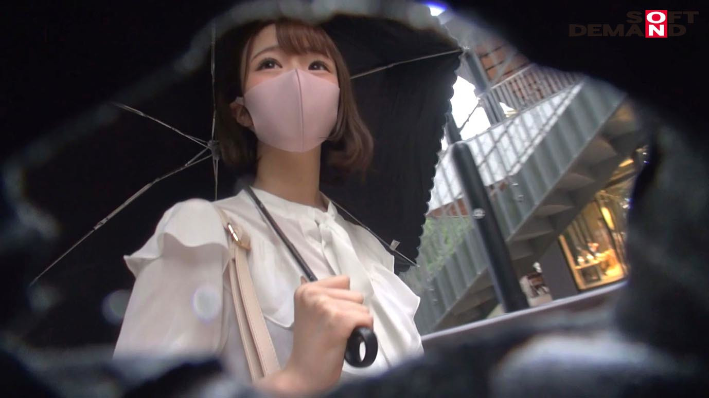 パパ活で出会った女の子に撮影交渉。 「マスクつけたままでいいなら・・・」ということで、素顔を隠した4人と生中出しセックス! エロ可愛い5割マシのマスク美女に勃起は収まらず、帰りの前におかわりフェラでマスク発射! 精子とろっとろマスクのイカくさ臭を嗅ぎながら帰宅してもらいました! 画像11