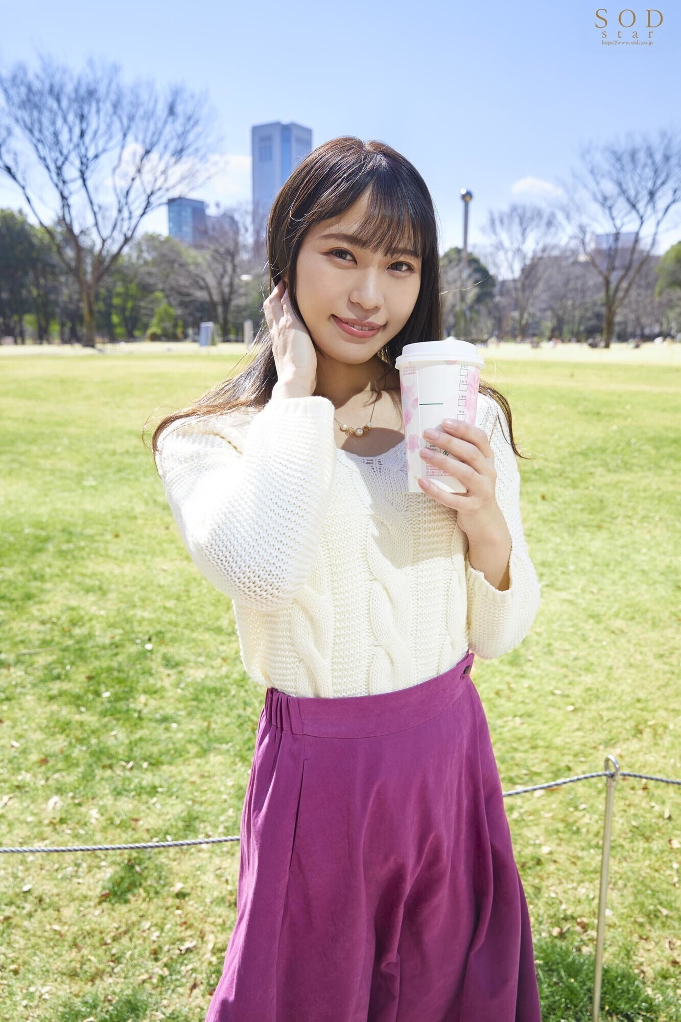 元水泳選手の人気スポーツキャスターにダメ元でDMしてみたらまさかの返信が・・・飲みのあと即ホテルへ 170cm長身からのマウント騎乗位でチ○ポ根こそぎグラインド!僕だけが知ってる清純アナの裏の顔はなんと超肉食女子だった!! 青木桃 画像2