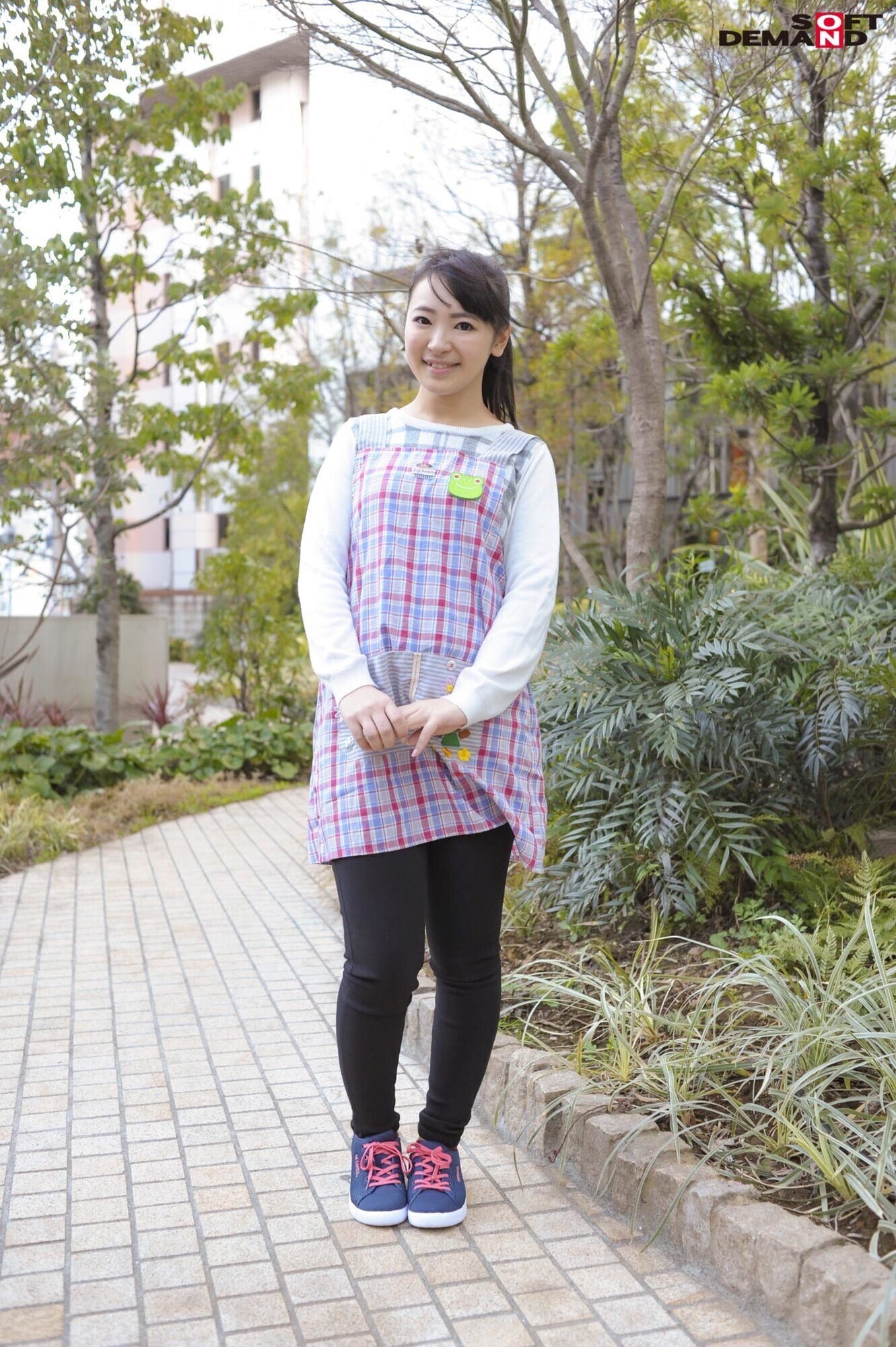 コンドームなしのエッチな状況になったらどうなるのかをモニタリング 子供を通わせる先の保育園の美人先生とSEXがしたい！というパパの不倫願望を叶えるために真昼間からラブホで2人っきりでAVを見たらどうなるのか？！ ひばり組 あやか先生（25）