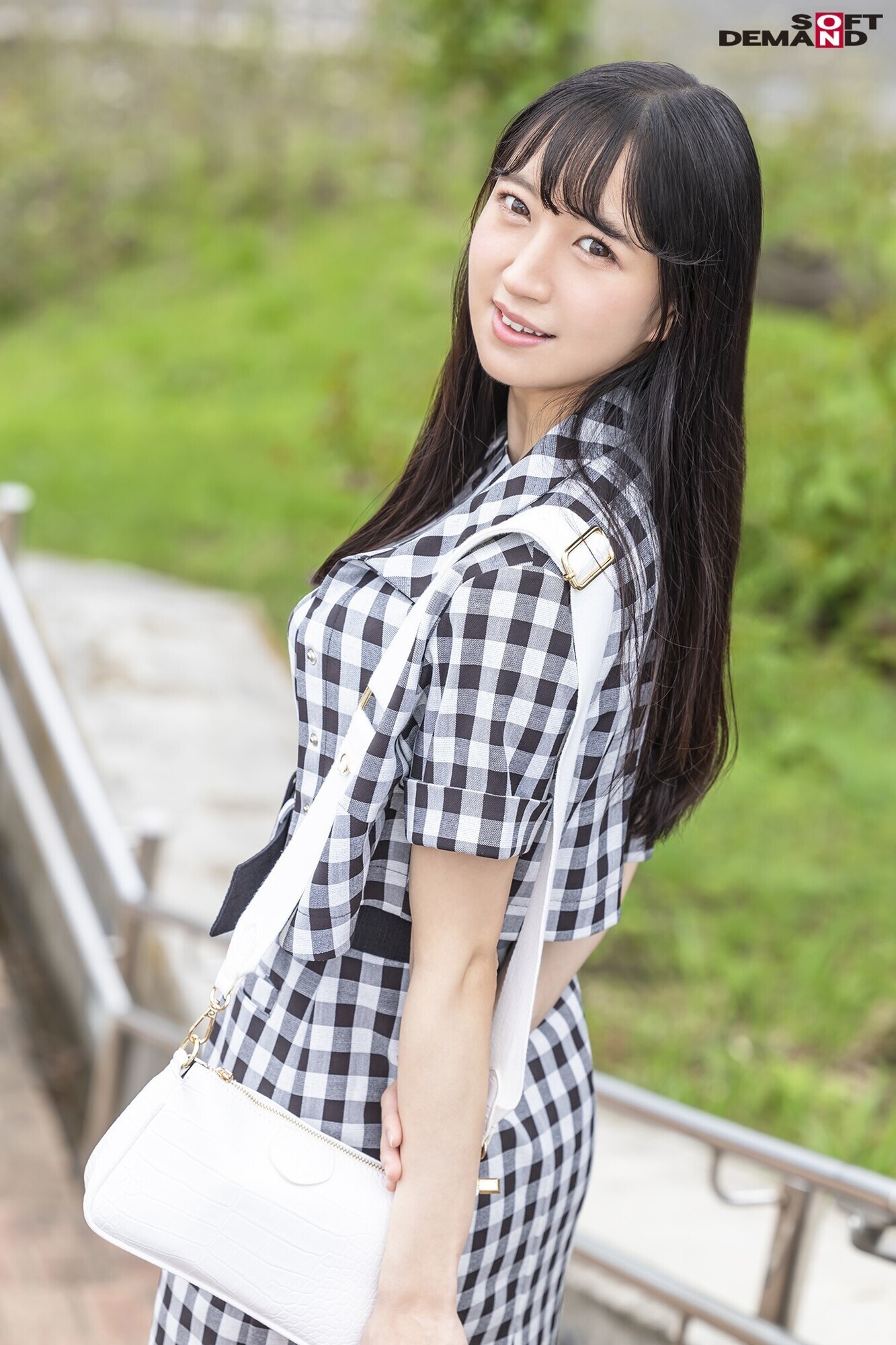 楠木花菜(仮) 既婚者男性と1泊2日の初めての不倫ドキュメント! ~大人のオヤジテクにドハマり!大洪水潮吹きで感じるカラダ!~ 画像12