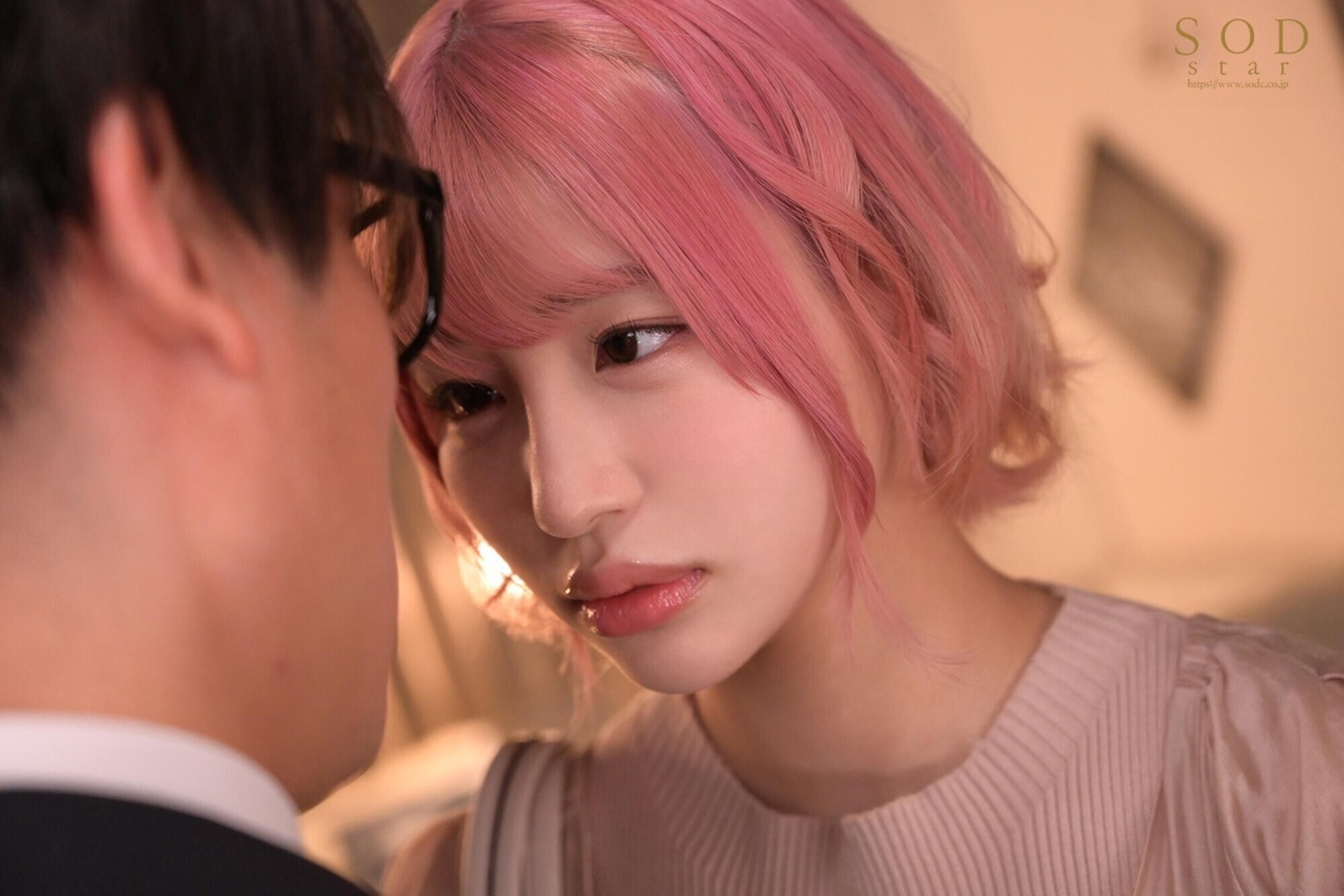 「元教子とベロキス沼にハマってしまいました。」5年ぶりに再会した唯井は、見違えるほどキレイになっていたので、性欲に負けて唾液絡み合い濃密接吻不倫をしてしまった僕は最低の現役教師です。 唯井まひろ 画像13