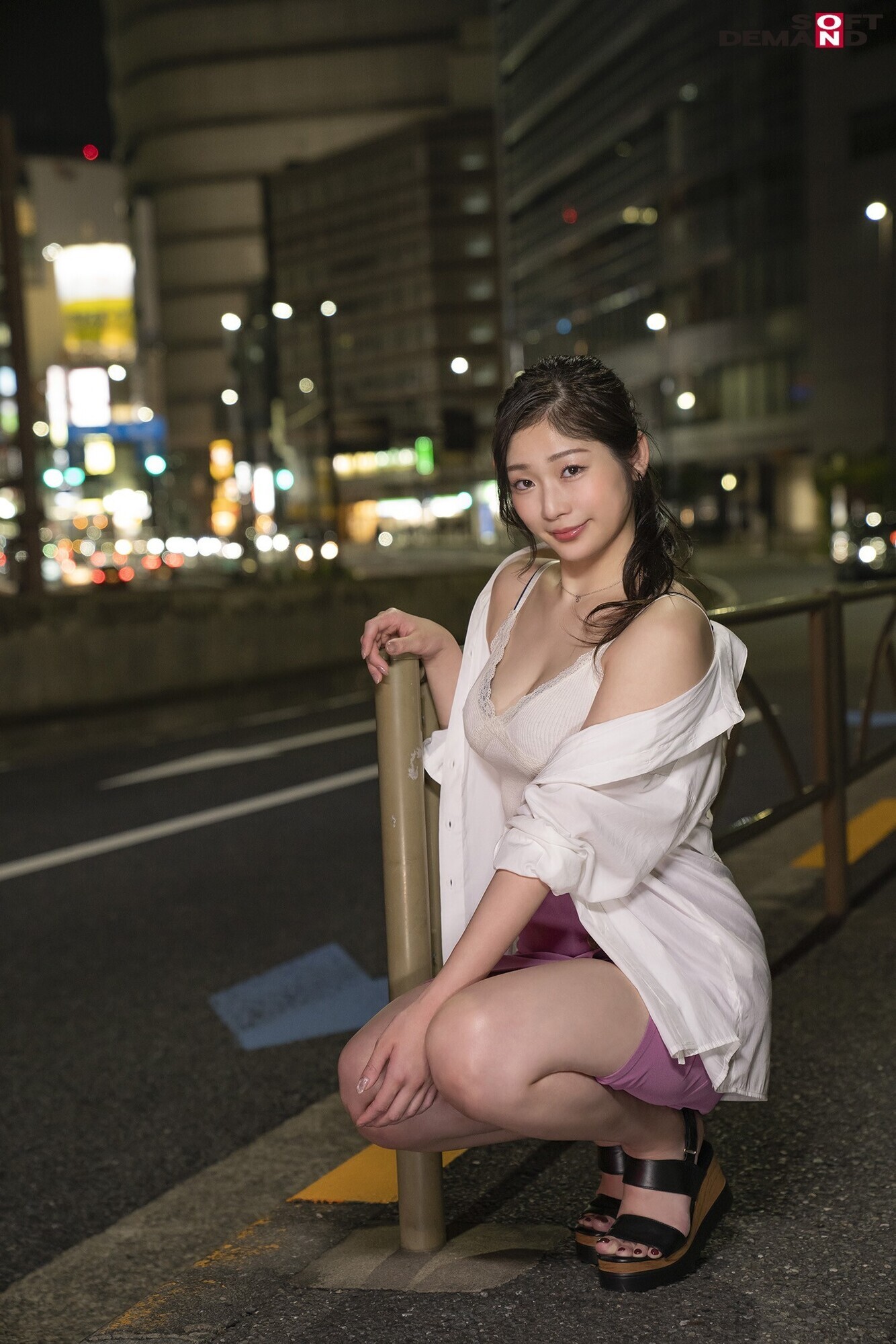 玄関開けたら即SEX!精巣パンパンパーンなMチ〇コを素人えちえちお姉さんが焦らして朝までたっぷり絞り取りFuck! 滝ゆいな 画像2