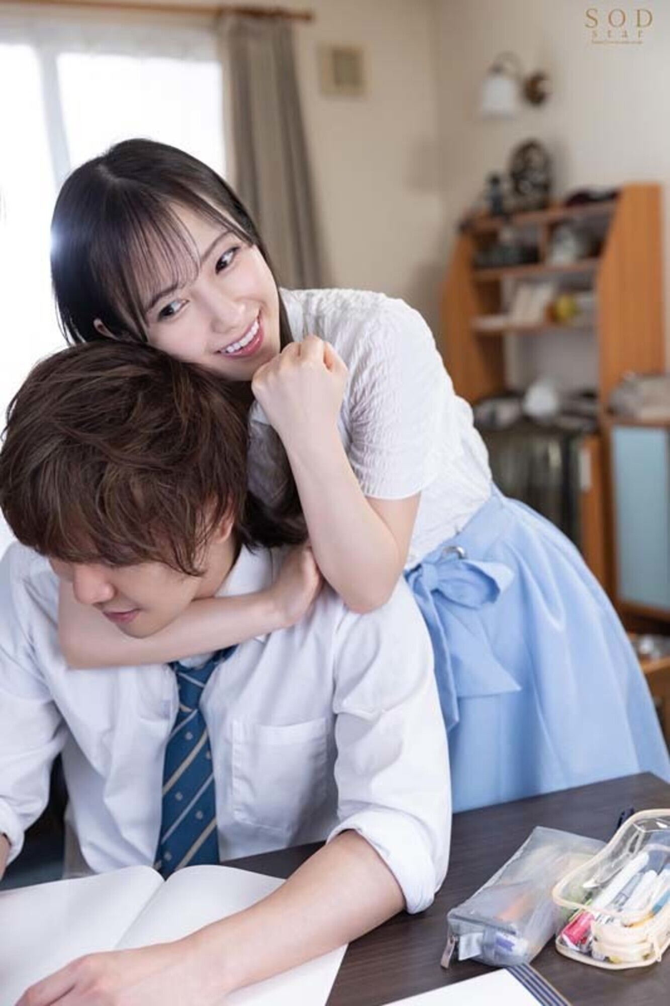 小湊よつ葉 不良生徒の俺を甘いキスで翻弄してくる家庭教師のよつ葉先生との接吻ラブストーリー 画像10