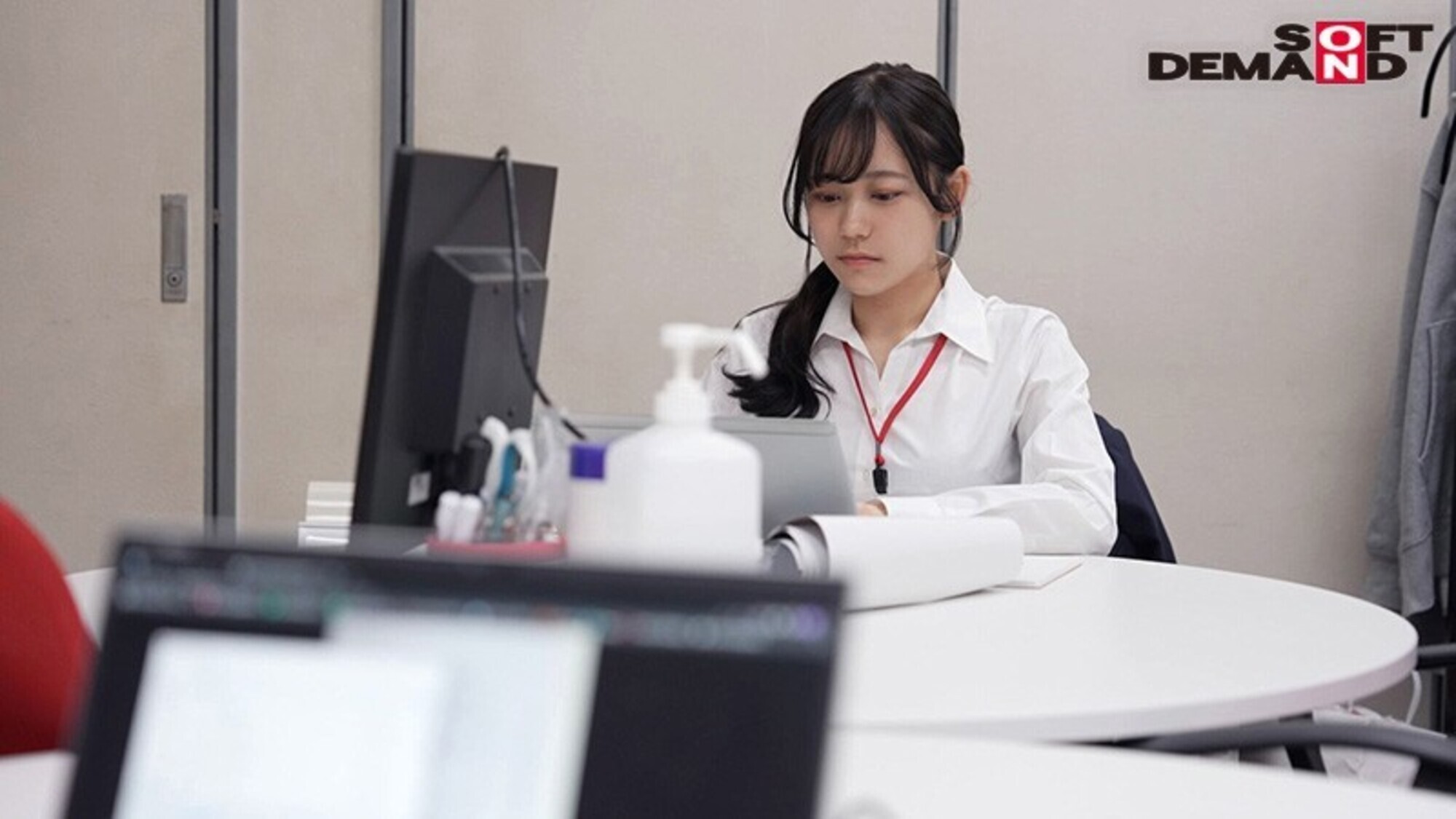 初中出し 会社終わりにホテルで朝までずっとマ●コに精子入れっぱなし・・・ SOD女子社員入社2年目宣伝部 小野寺舞 画像2