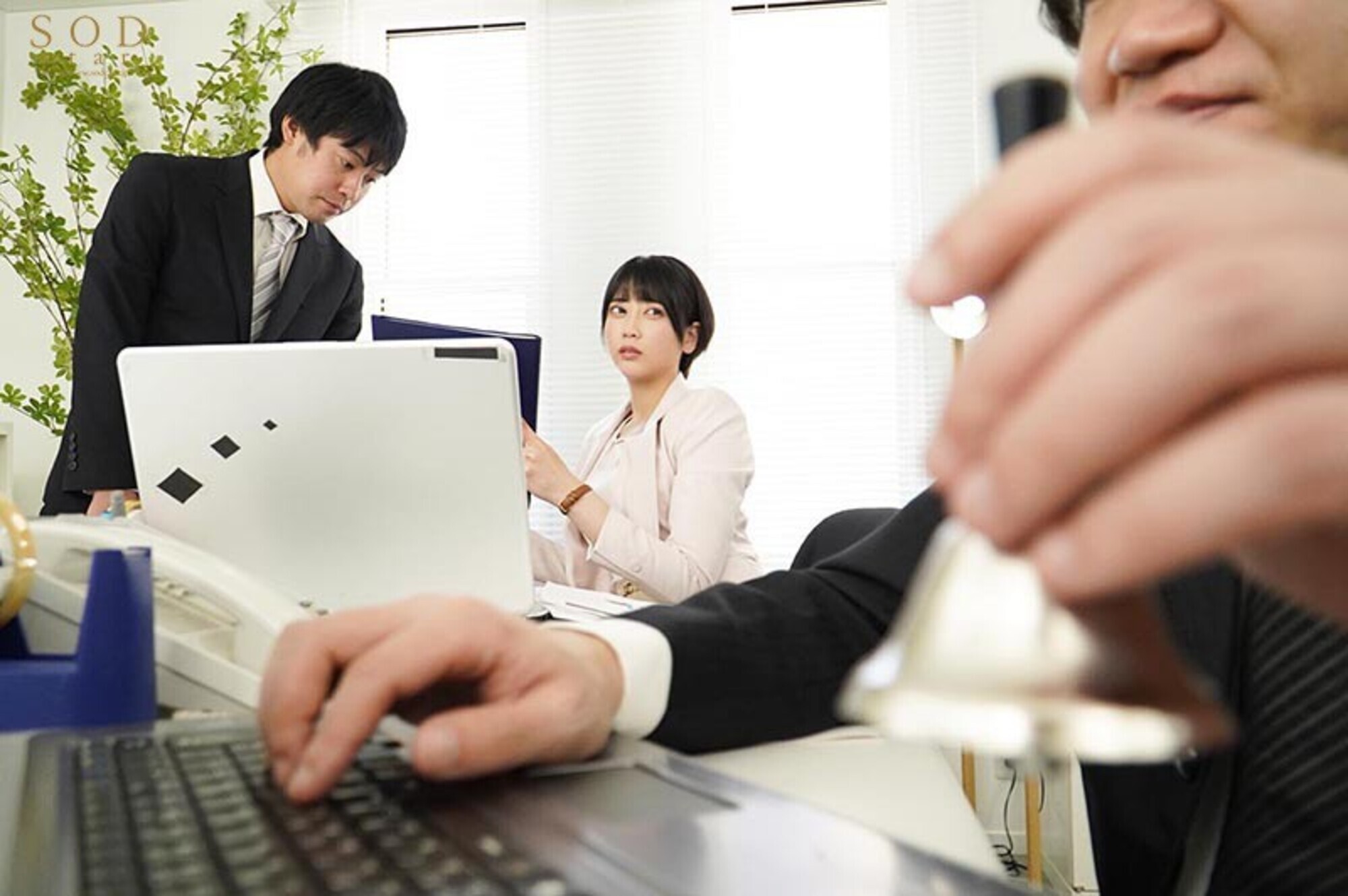 【夏といえば水着!SODstar全員ビキニ祭】外では女上司、帰れば呼び鈴一つで即ご奉仕してくれる、俺だけの従順メイド ご主人様のチ〇ポを気持ちよくできたら、ご褒美ピストンでイキ果てる むちゃくちゃやりまくる3日間 夏目響 画像7
