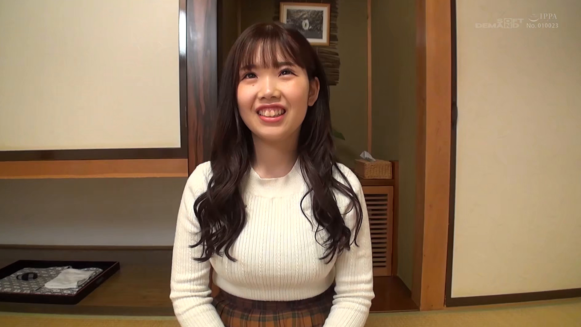 【ふわり編】尾瀬高原温泉で見つけたお嬢さん タオル一枚 男湯入ってみませんか? 近年稀にみる混雑ぶりで 360度どこを見たってチ〇ポまみれの赤面羞恥ミッションSP 画像1