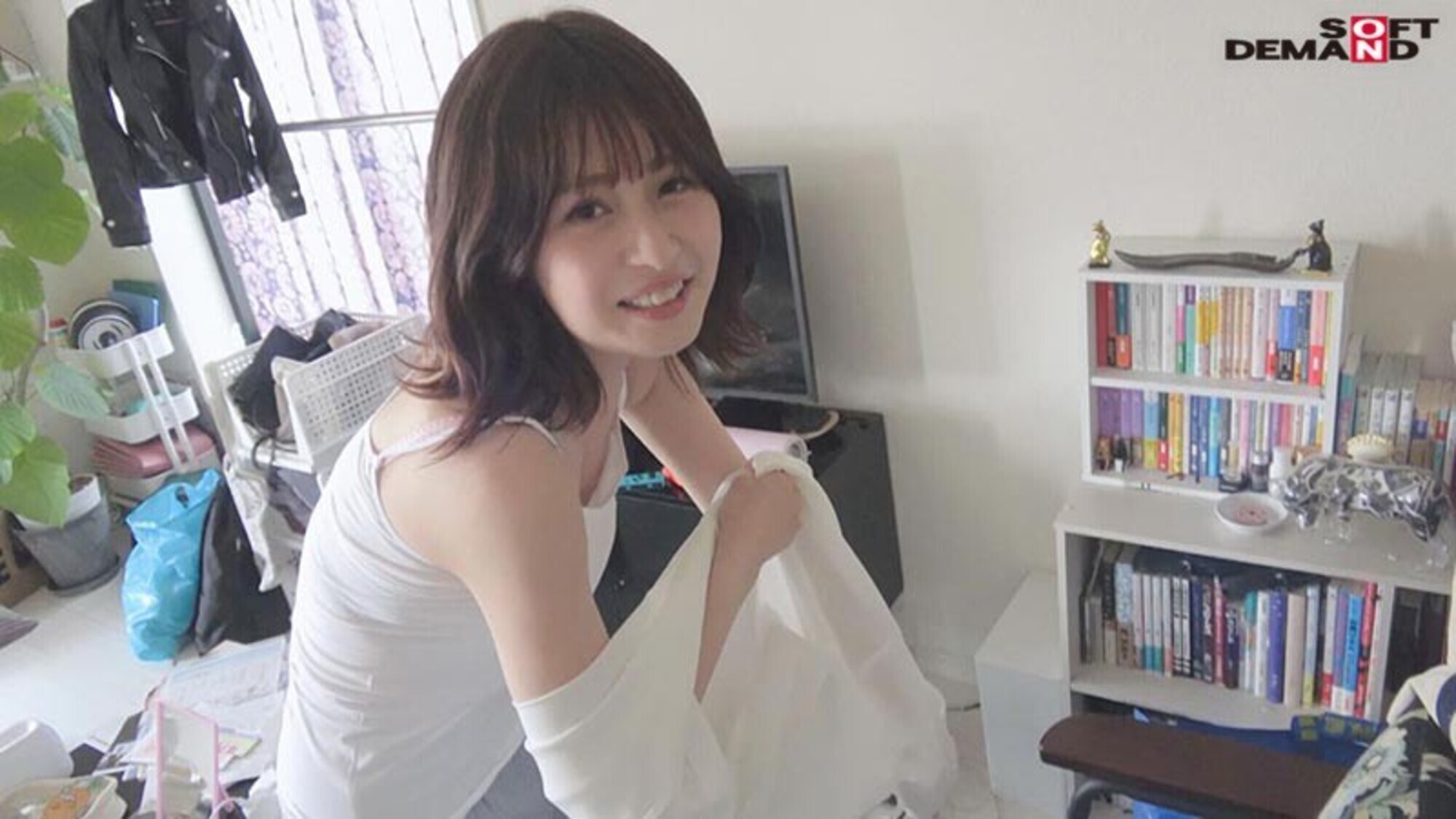 2段階NTR 1,弱みを握った男に彼女とのハメ撮り映像を献上させる。 2,その後、断れない彼女を無茶苦茶ハメる。 杉並区で同棲1年半、化粧品メーカー勤務 まなさん(28) 画像2