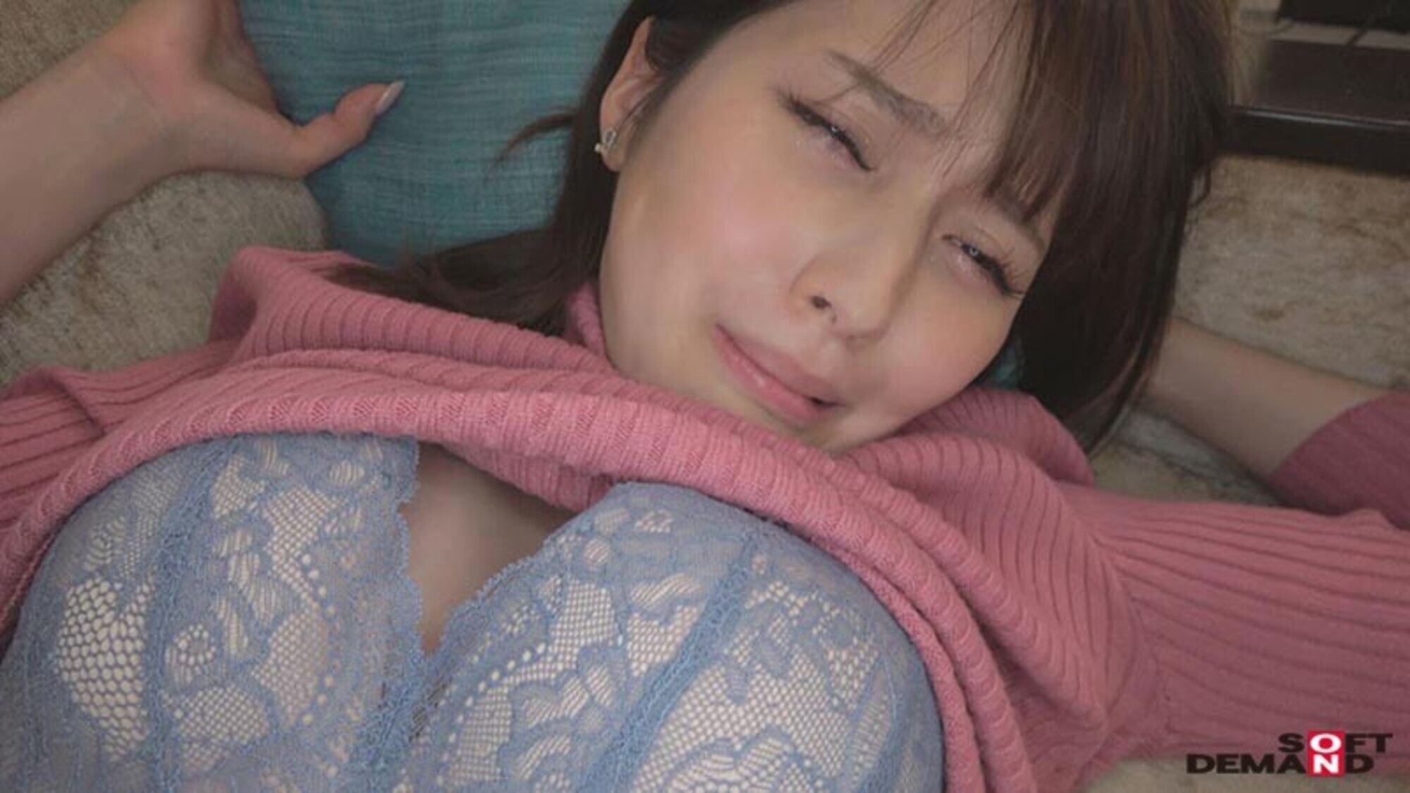 2段階NTR 1,弱みを握った男に彼女とのハメ撮り映像を献上させる。 2,その後、断れない彼女を無茶苦茶ハメる。 杉並区で同棲1年半、化粧品メーカー勤務 まなさん(28) 画像12