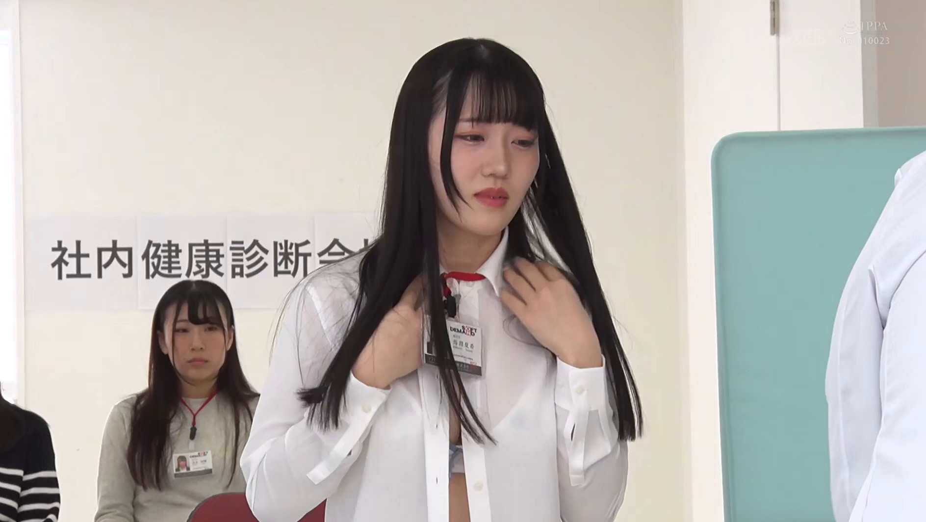 【サーモグラフ検診編】SOD女子社員 2023年度 全裸で健康診断 女子社員が通常業務中の社内を全裸で移動!検診!移動!検診で超羞恥 画像2