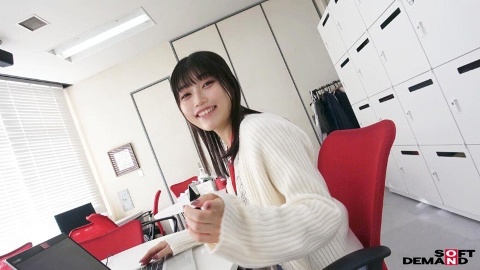 人事部 中途2年目 石川陽波の終業後プライベートSEX!ほろ●いハメ撮り映像を緊急公開! 画像3